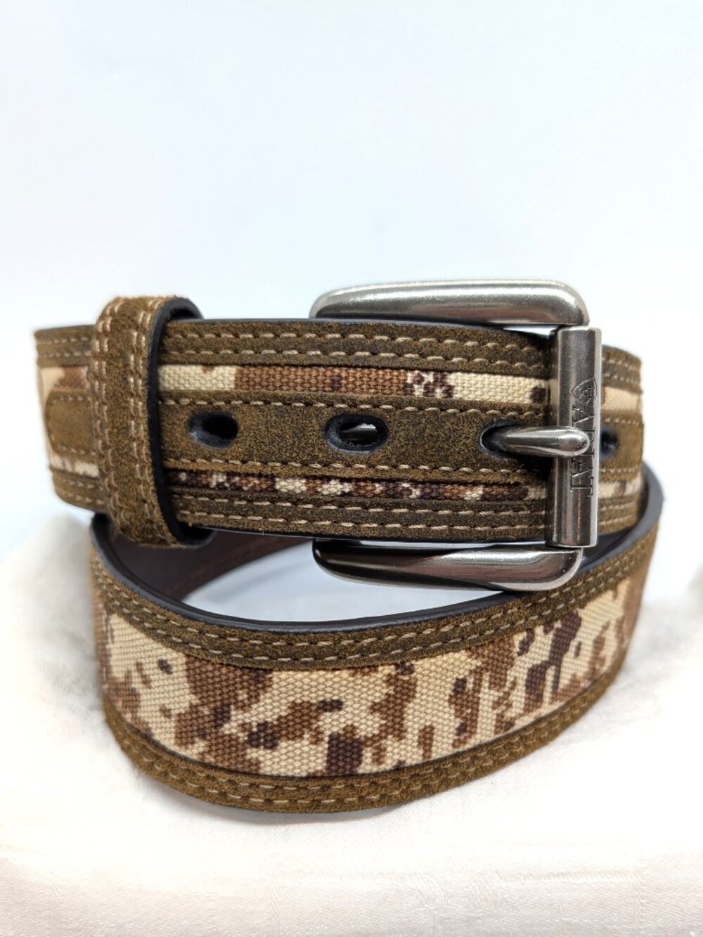 Ariat Military Camo Belt Mens Size 32 Leather Brown Silver Tone Buckle USA Flag